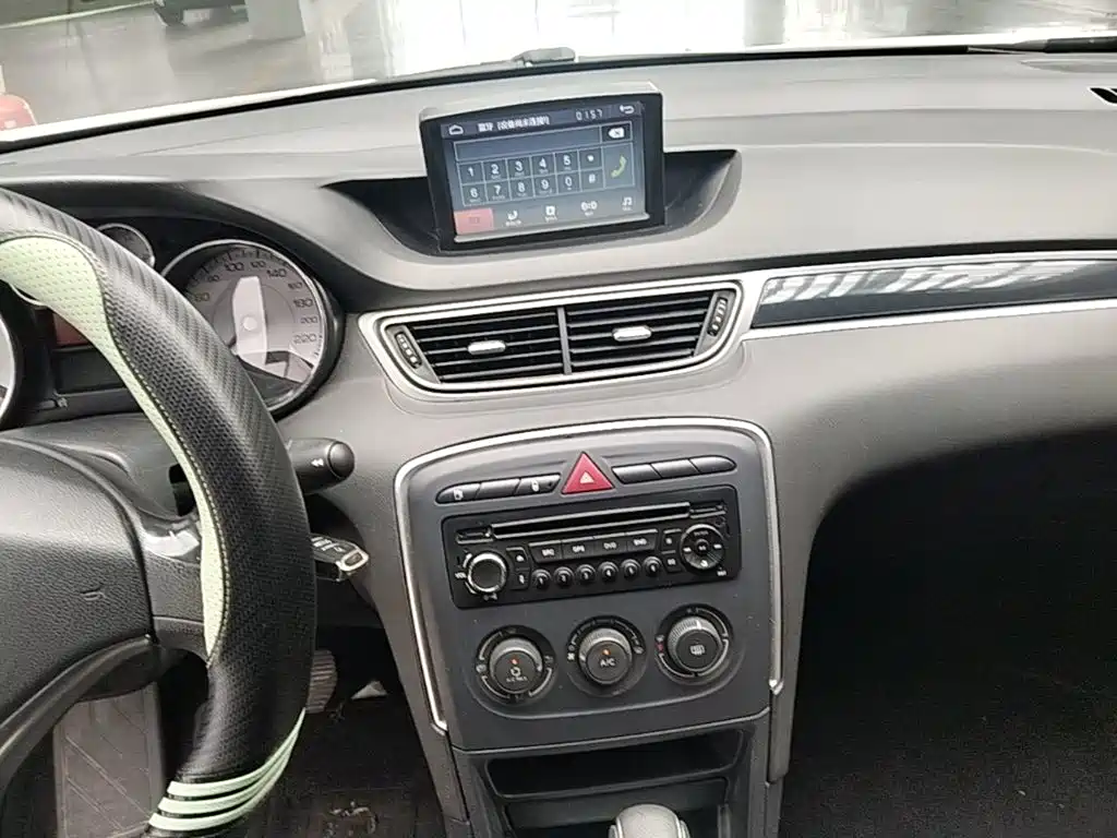 Peugeot 308 — миниатюра 13