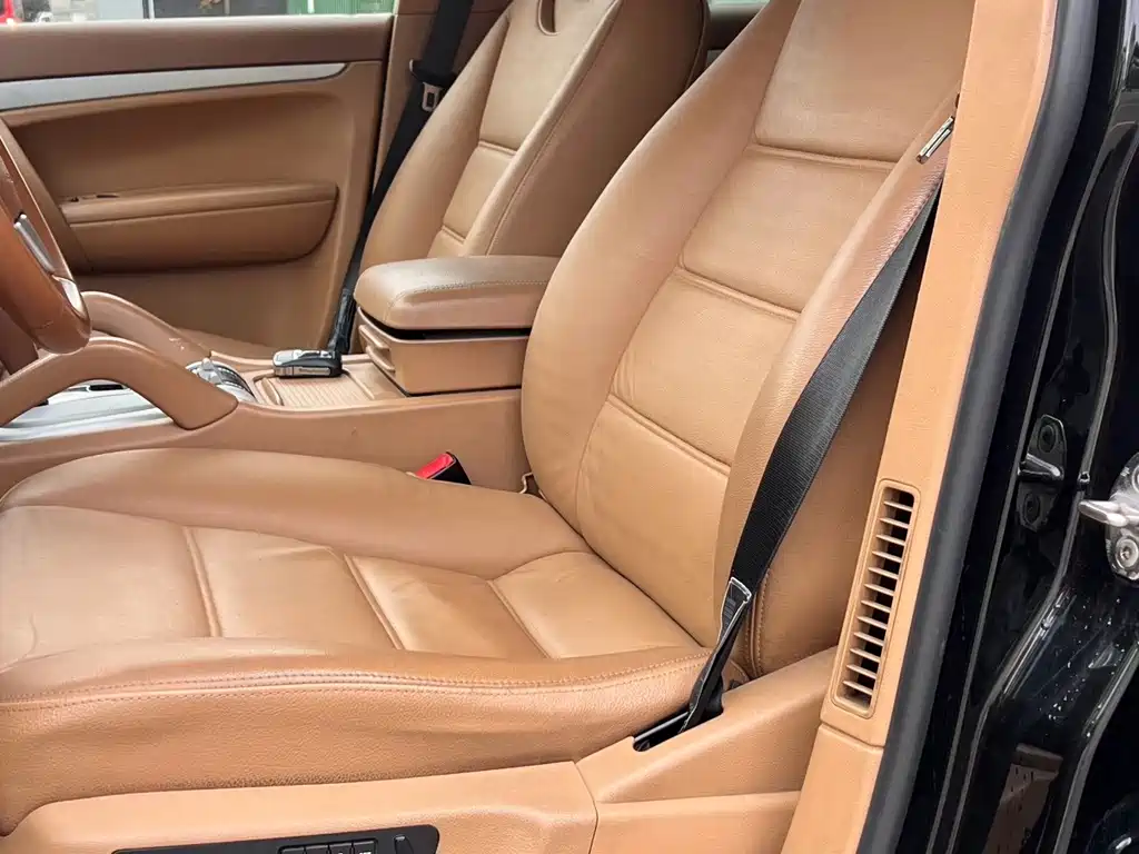 Porsche Cayenne — миниатюра 6