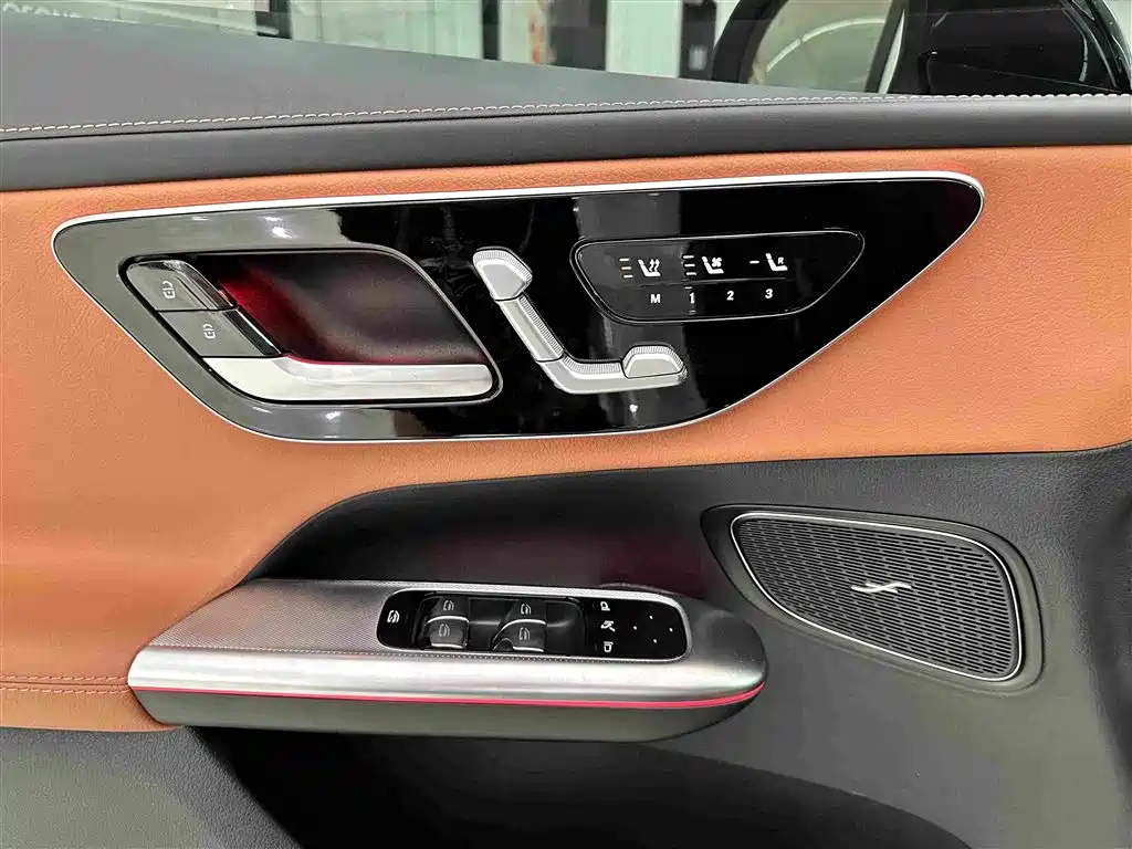 Mercedes-Benz GLC — миниатюра 17