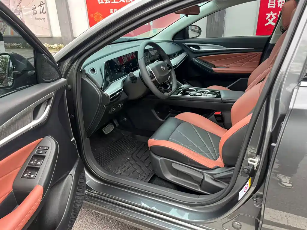 Changan Eado 2022 PLUS NE 1.4T GDI DCT Luxury