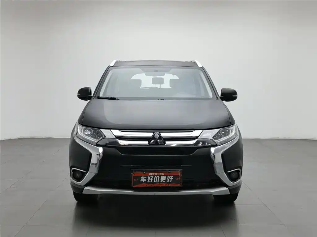 Mitsubishi Outlander 2018 2.0L 5 мест