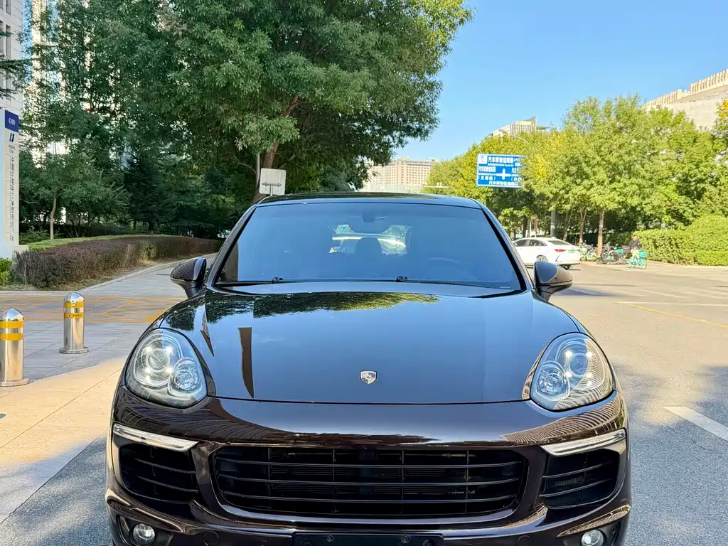 Porsche Cayenne — миниатюра 2