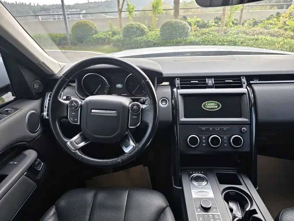 Land Rover Discovery 2019 3.0 SC V6 SE