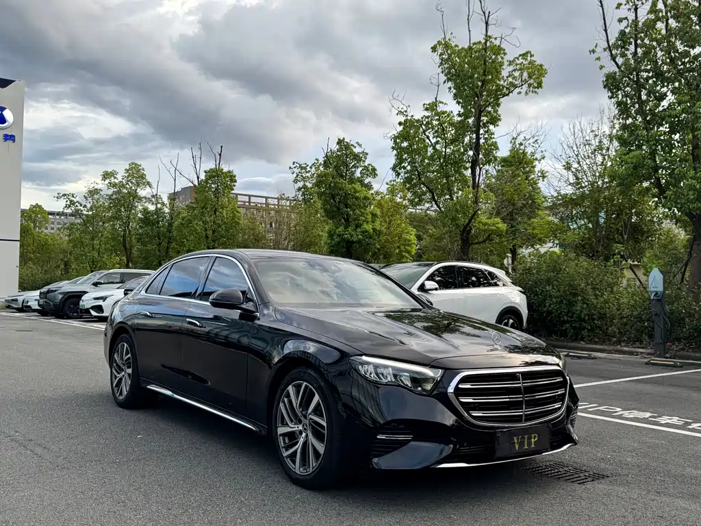 Mercedes-Benz E-Class — миниатюра 3