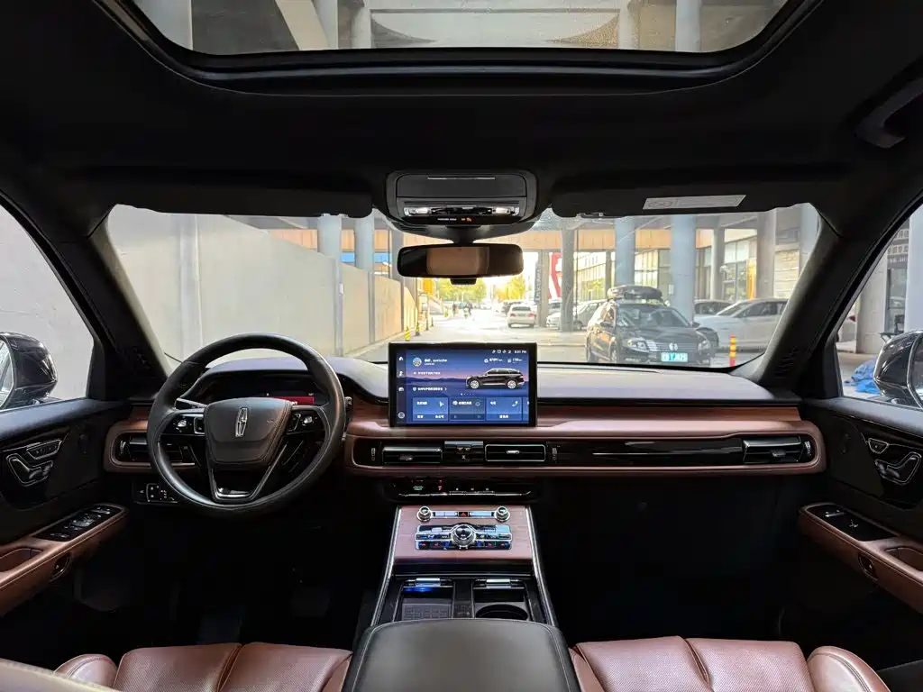 Lincoln Aviator — миниатюра 11
