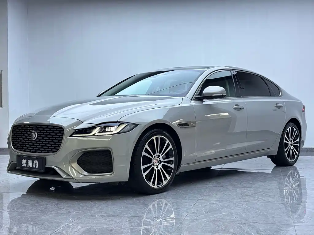 Jaguar XFL