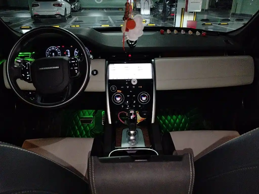Land Rover Discovery Sport Hybrid — миниатюра 13