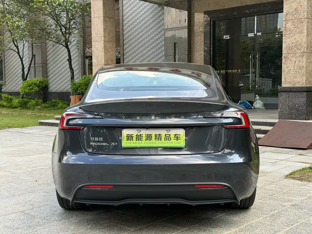 Tesla Model 3 — миниатюра 25