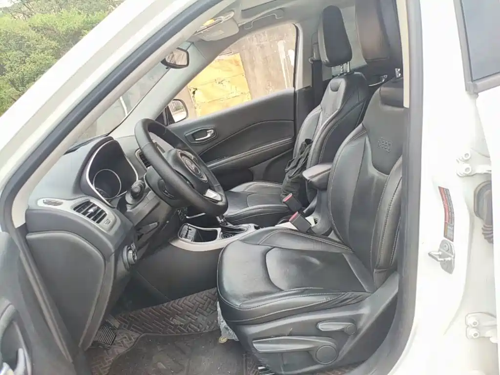 Jeep Compass — миниатюра 15