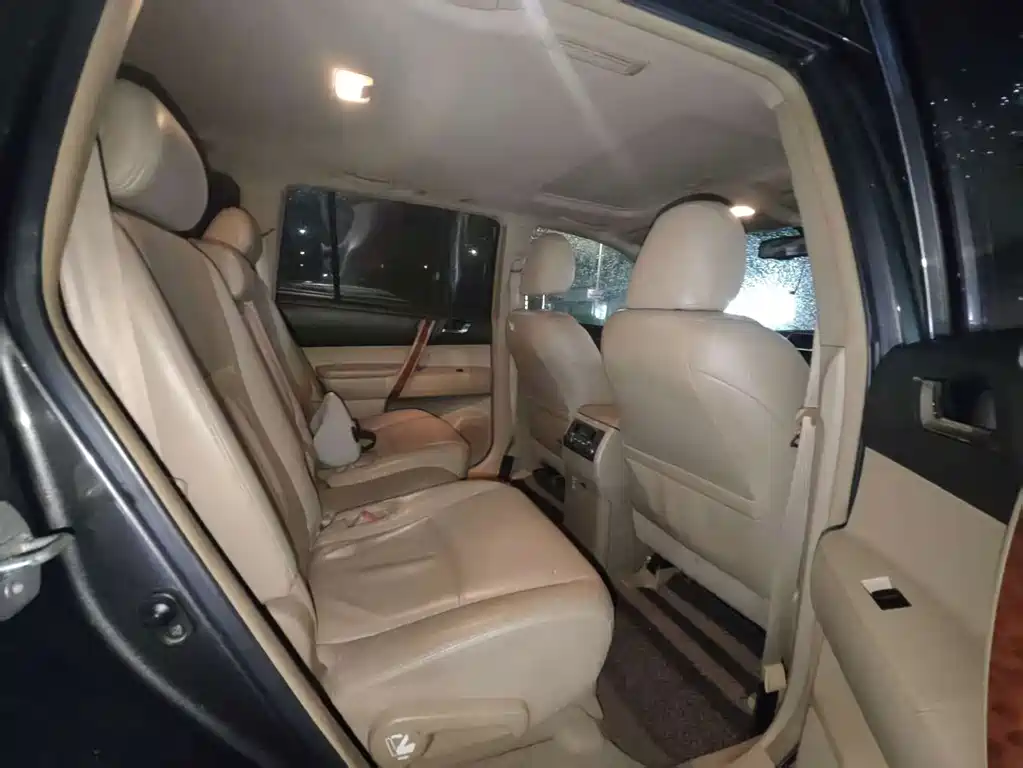 Toyota Highlander (Import) — миниатюра 15