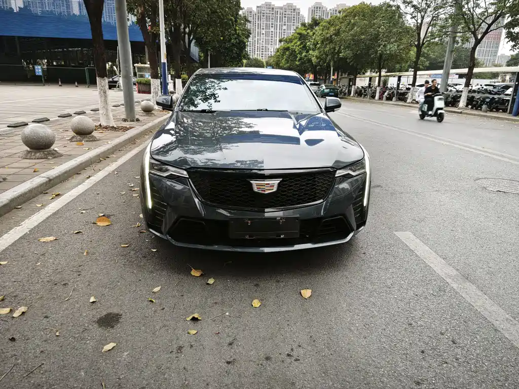 CADILLAC CT4