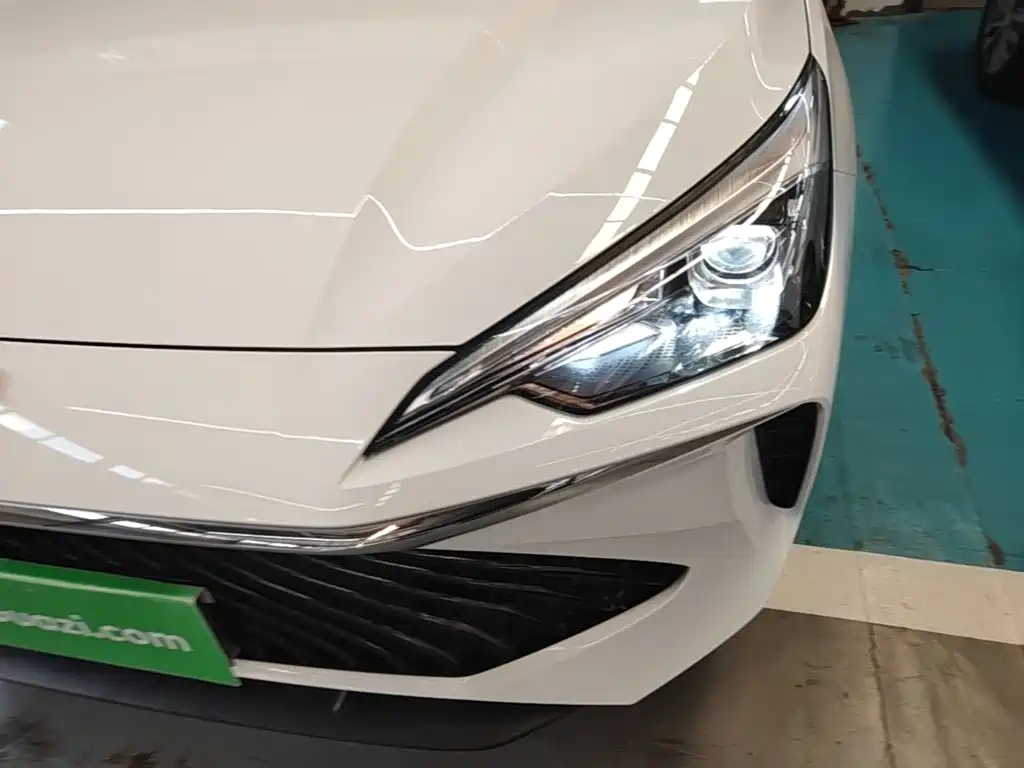 Roewe i5 — миниатюра 24