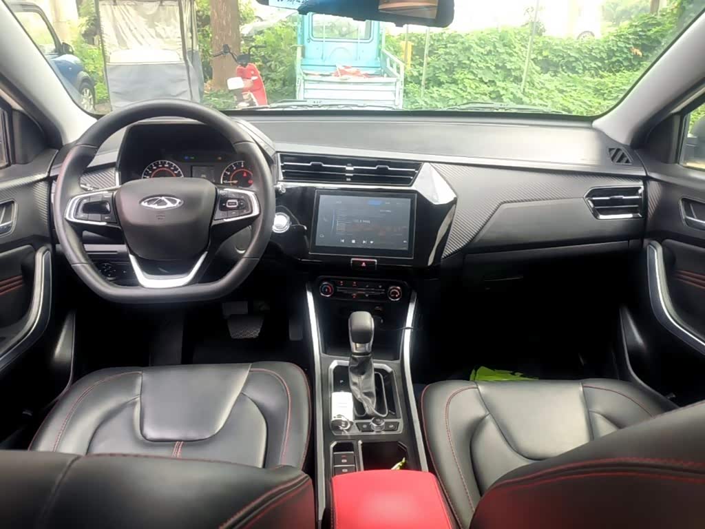 CHERY Tiggo 3x 1.5 л 2021 г. Белый, пробег 35200 км