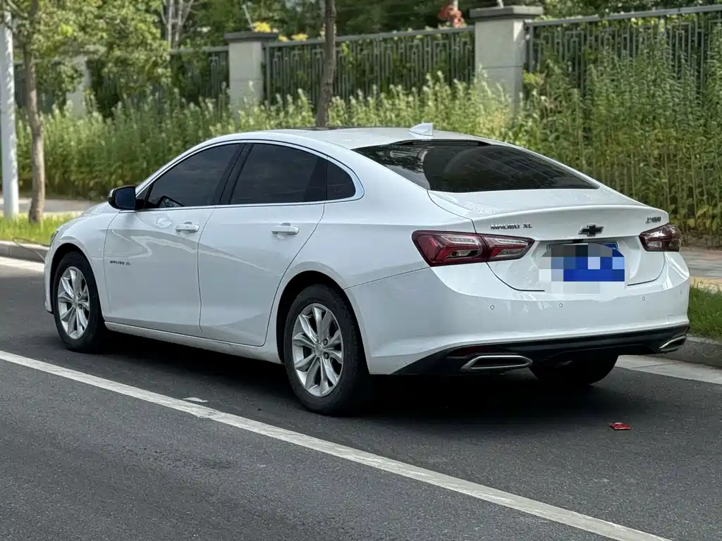 Chevrolet Malibu XL — миниатюра 10