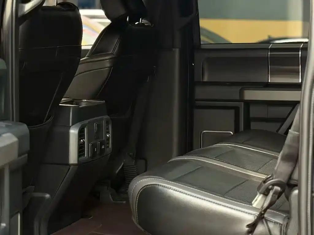 Ford F-150 Raptor — миниатюра 9