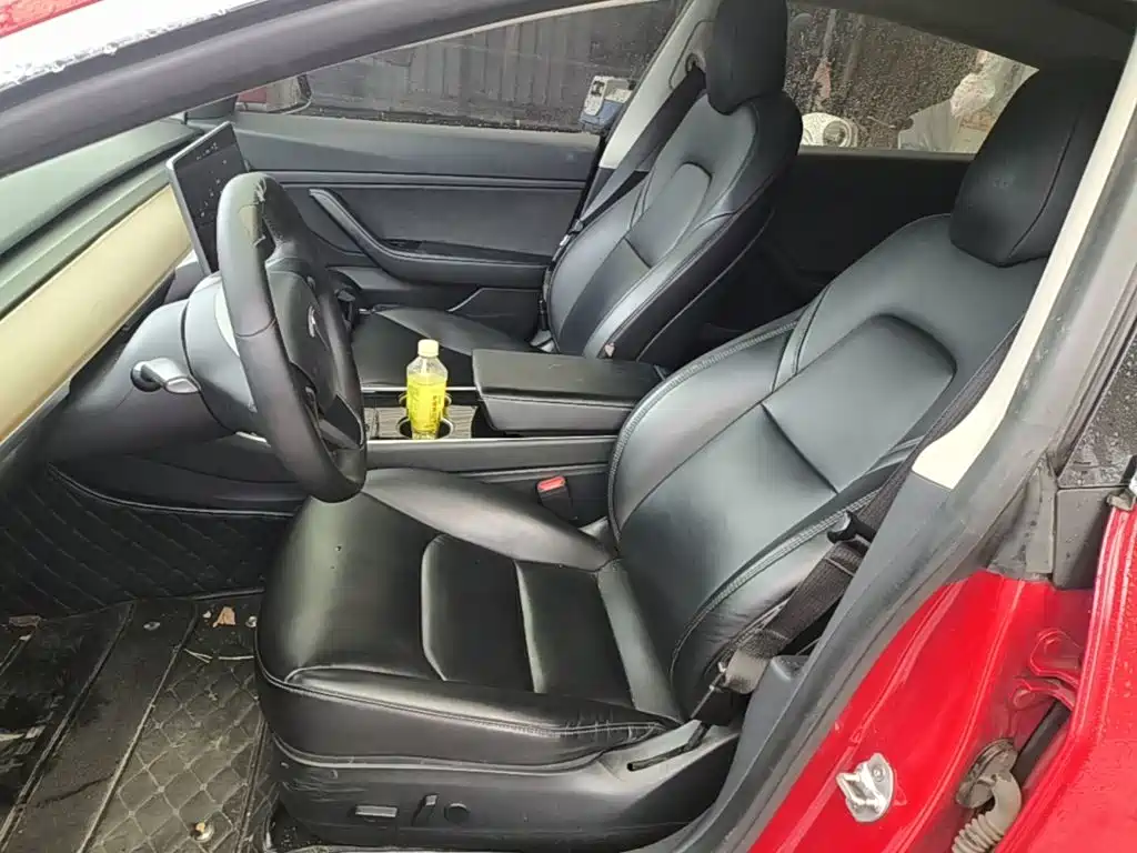 Tesla Model 3 — миниатюра 15