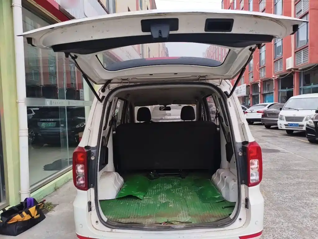 Wuling Hongguang — миниатюра 19