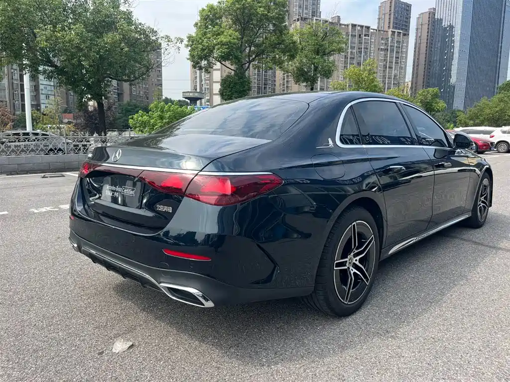 Mercedes-Benz E-Class — миниатюра 4