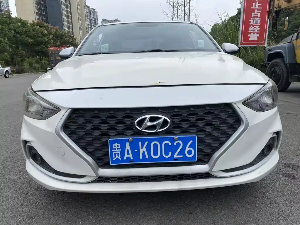 Hyundai Elantra — миниатюра 2