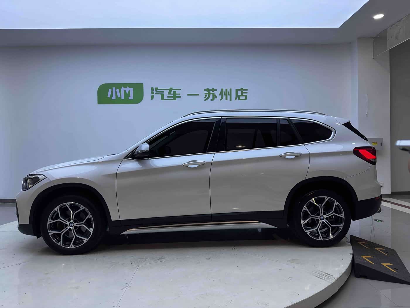 BMW X1 1.5 л 2022 г. Белый, пробег 37000 км