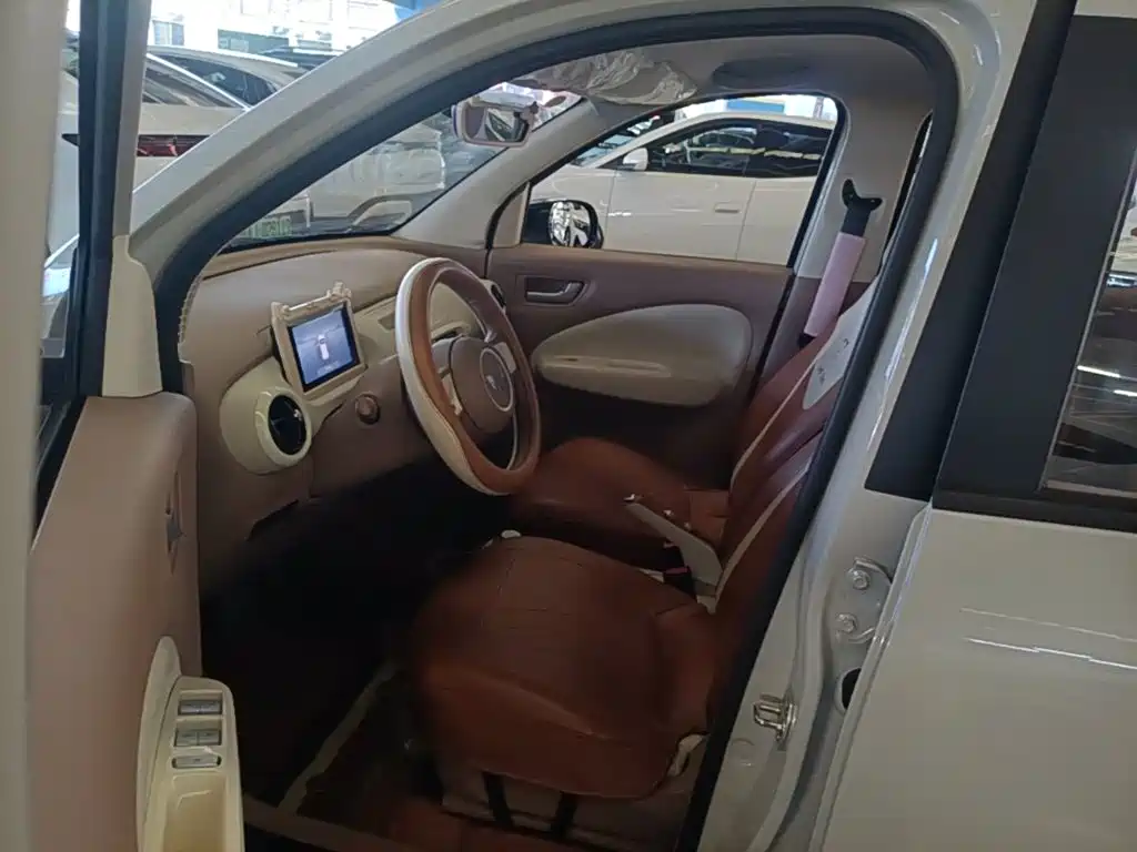 Wuling MINIEV — миниатюра 16