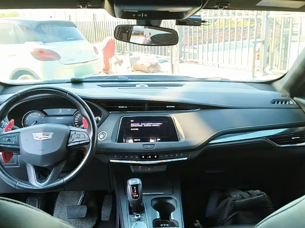 Cadillac XT4 — миниатюра 10