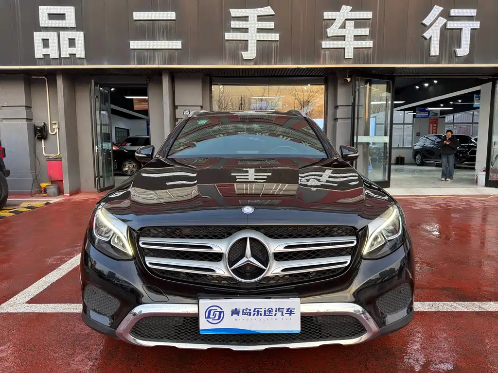 MERCEDES-BENZ GLC