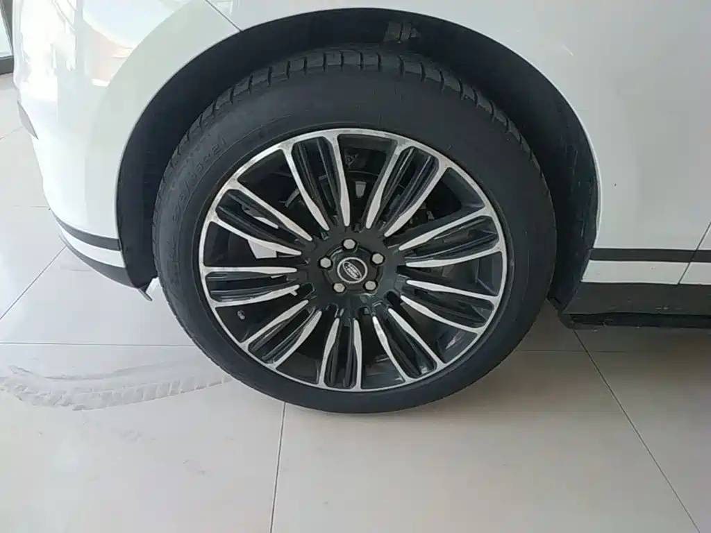 Land Rover Velar — миниатюра 23