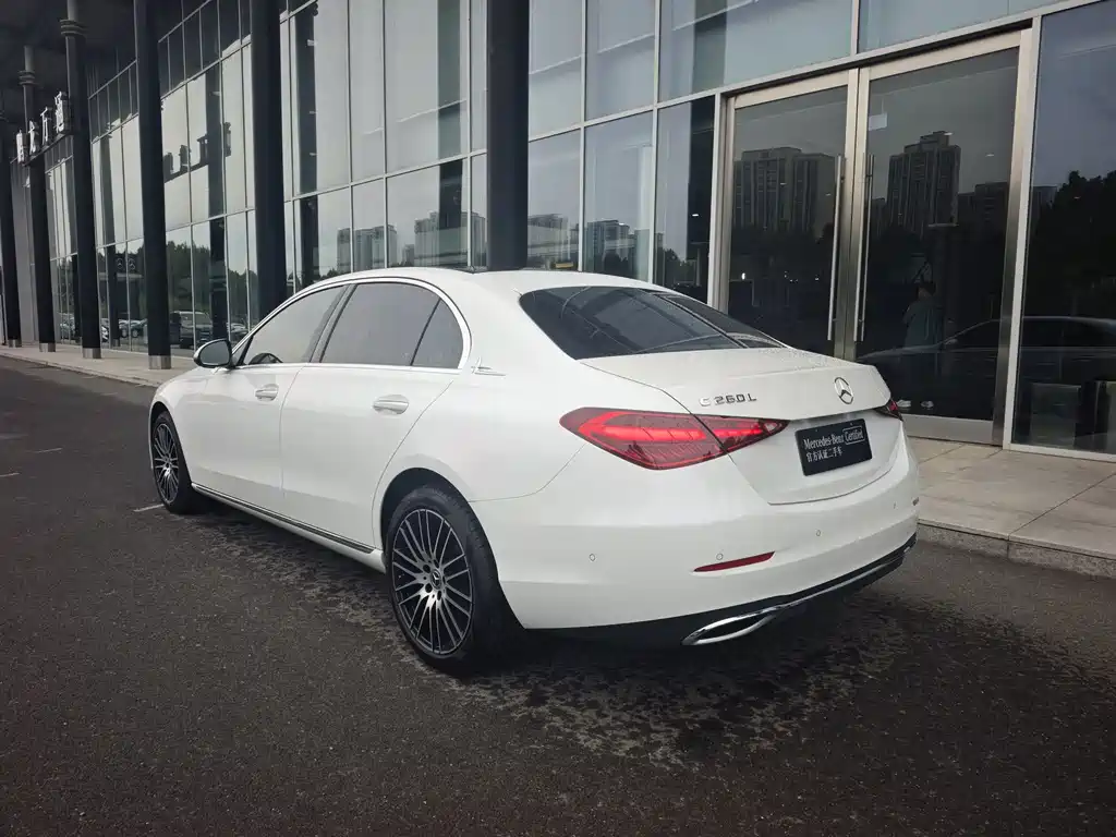 Mercedes-Benz C-Class — миниатюра 7