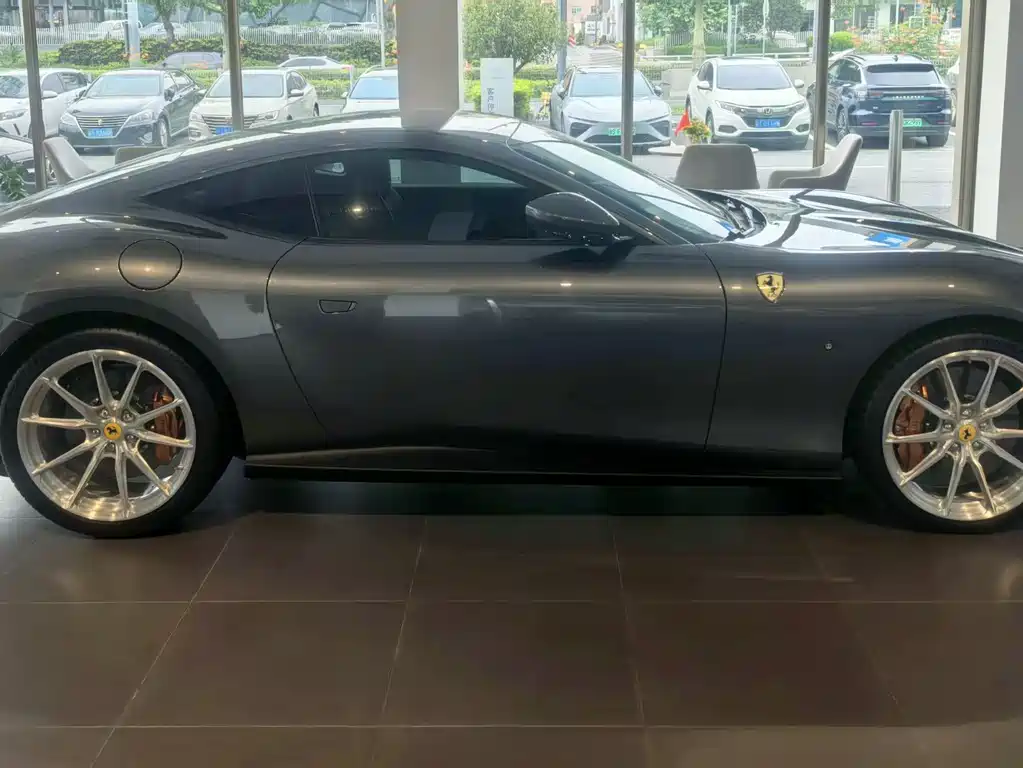 Ferrari Roma 2020 3.9T V8