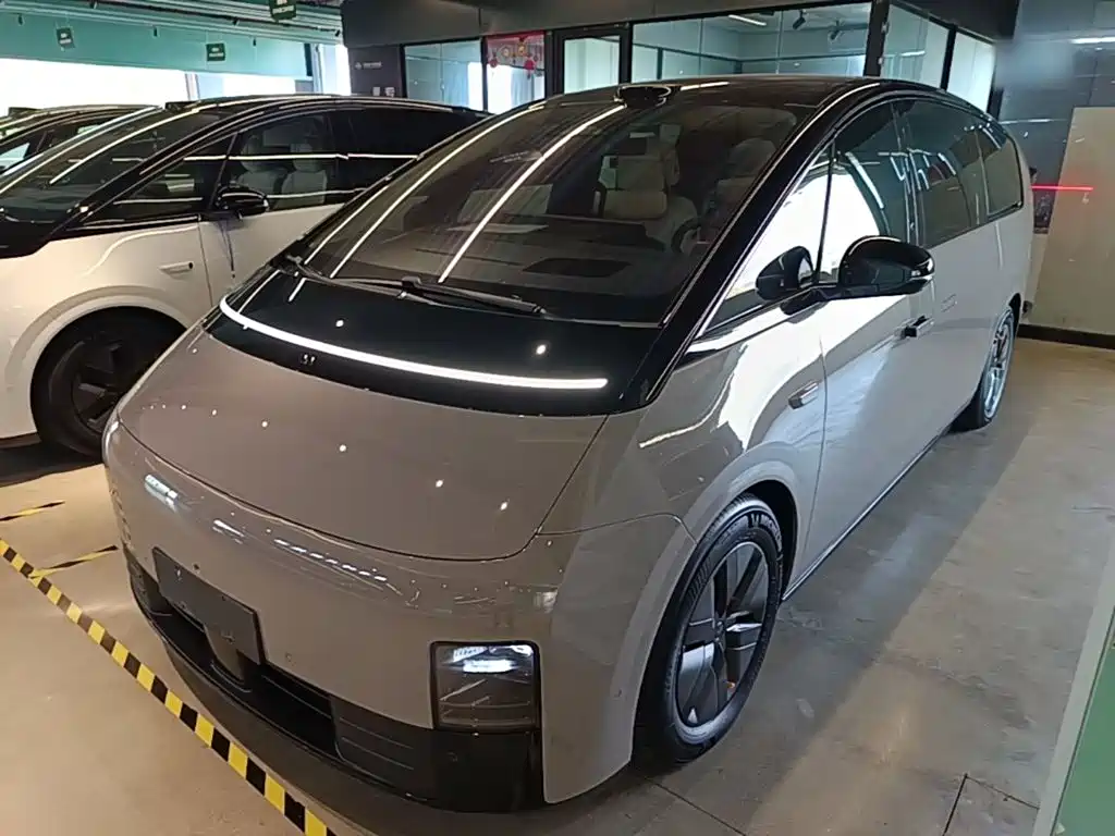 Li Auto Li MEGA