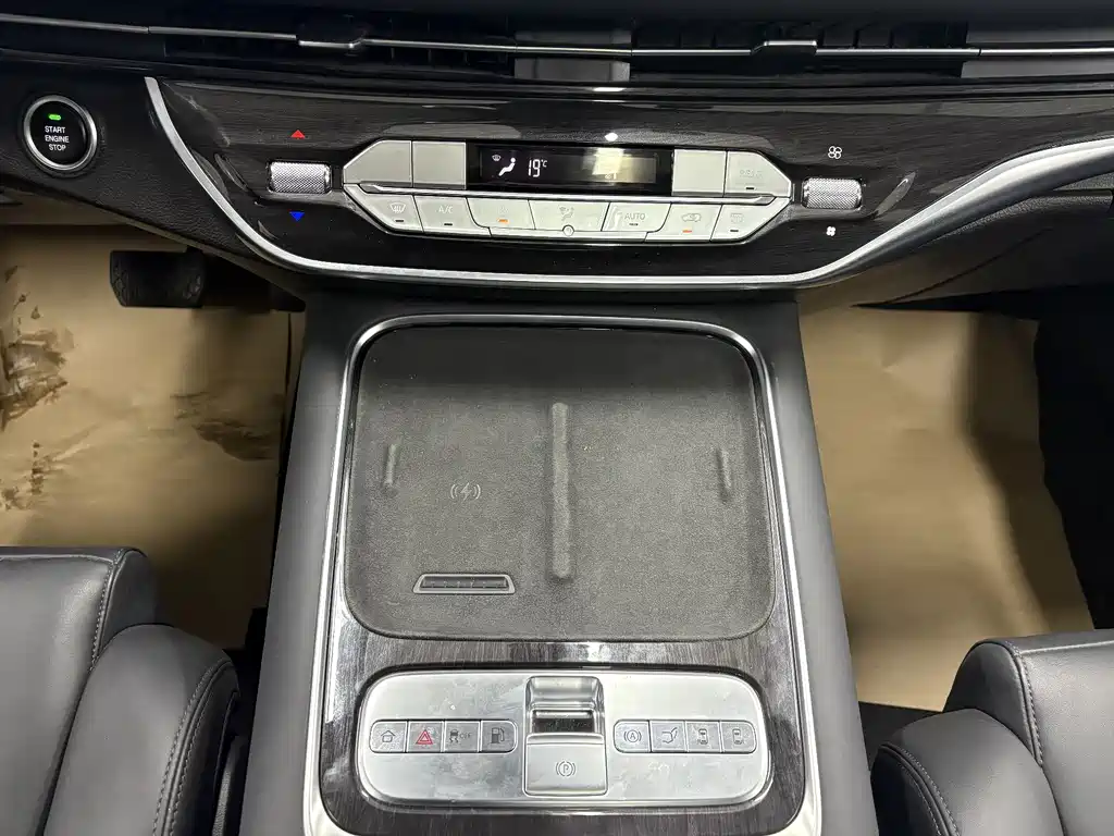 SAIC MAXUS CHASE G10