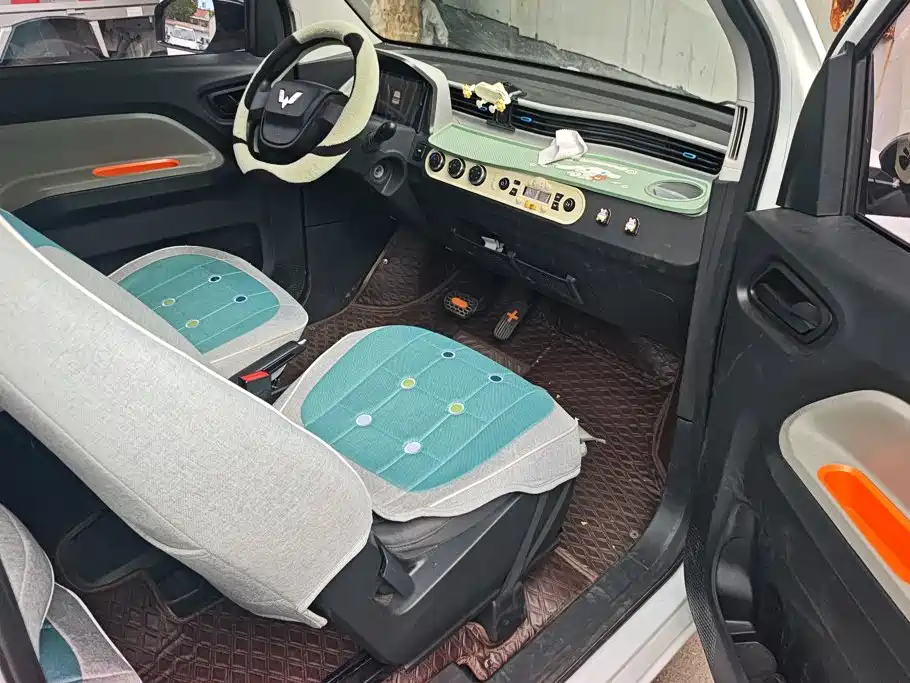 Wuling MINIEV — миниатюра 8