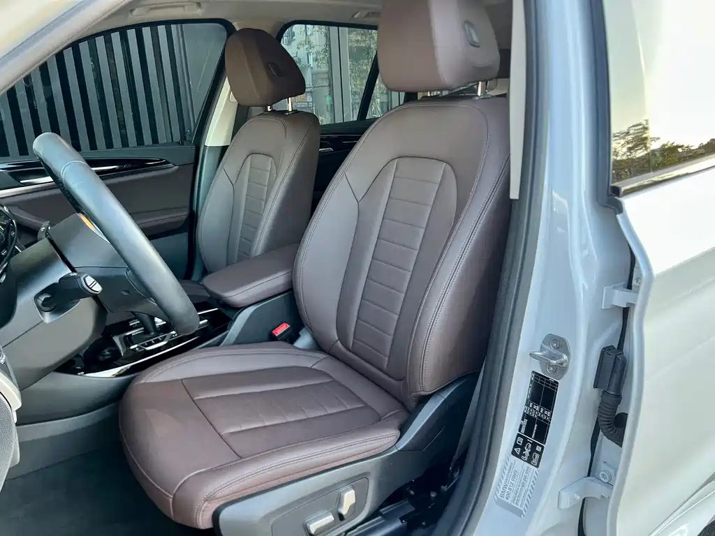 BMW X3 — миниатюра 9