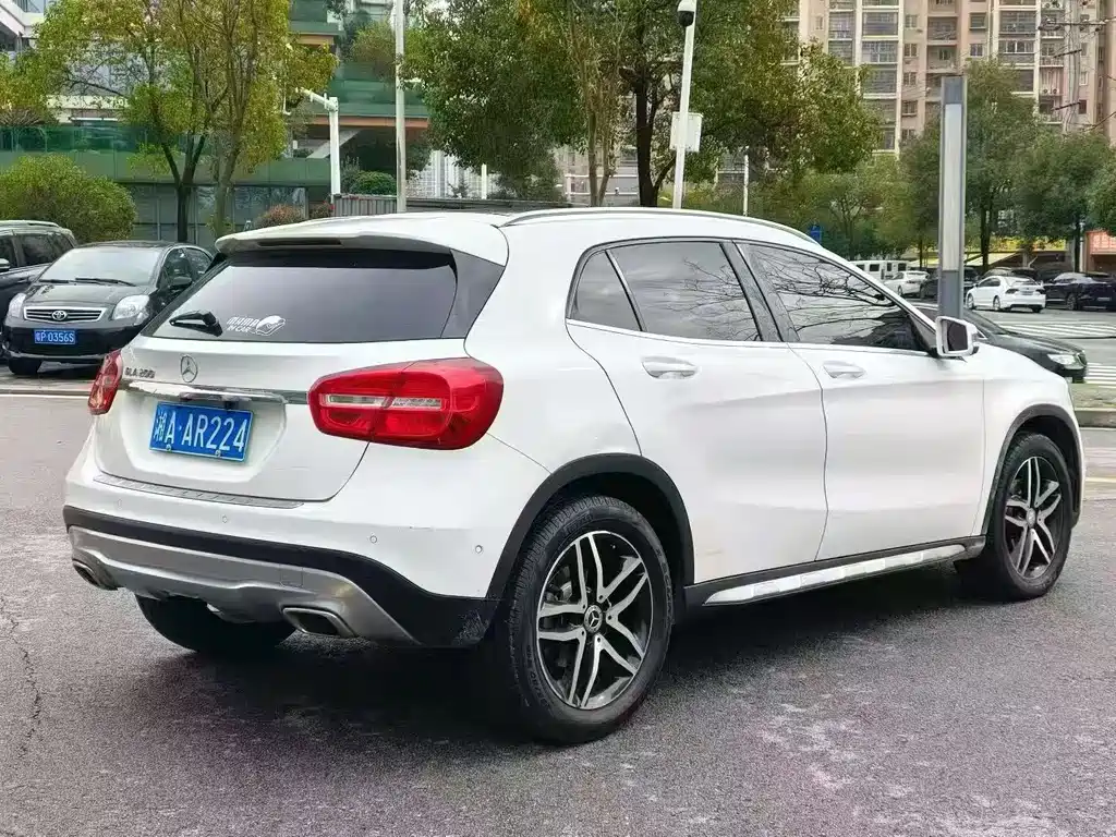 Mercedes-Benz GLA — миниатюра 5