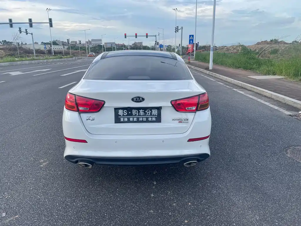 Kia K5 — миниатюра 12