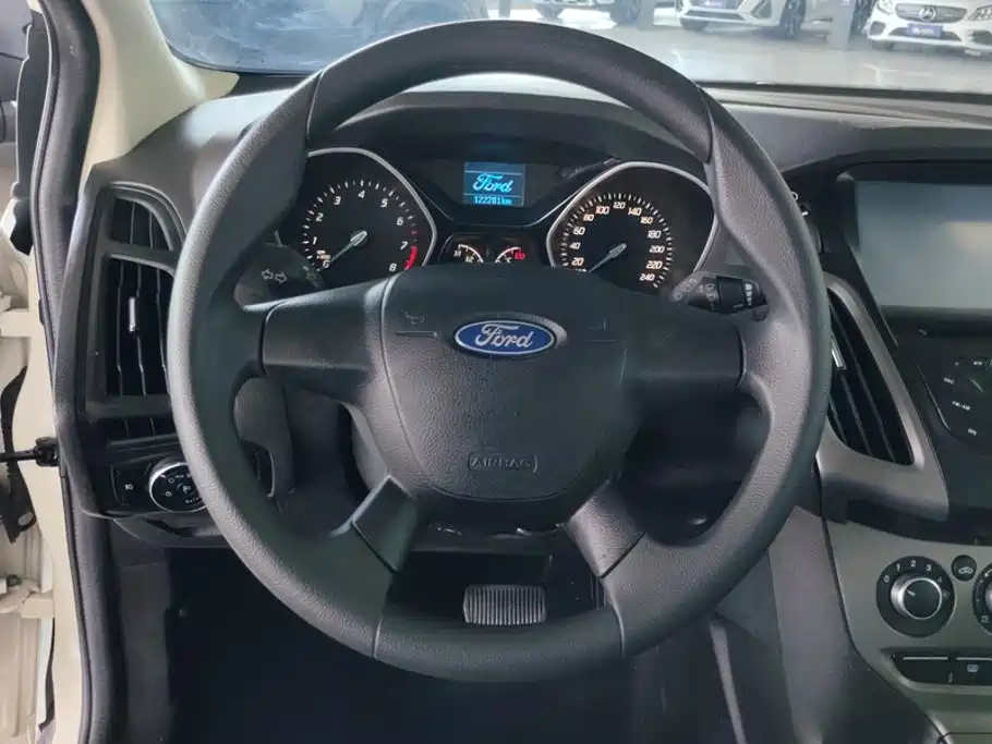 Ford Focus — миниатюра 15
