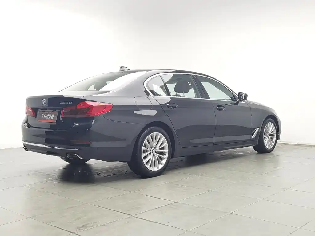 BMW 5 Series — миниатюра 2