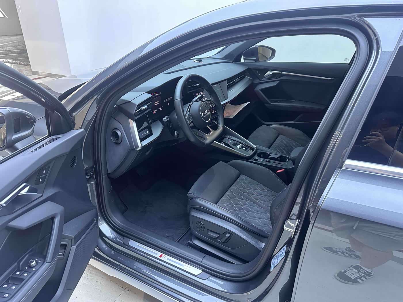 Audi A3 1.4 л 2023 г. Зелёный, пробег 27700 км