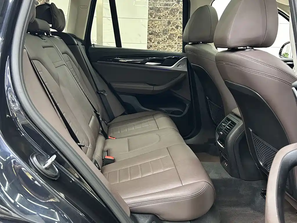 BMW X3 — миниатюра 13