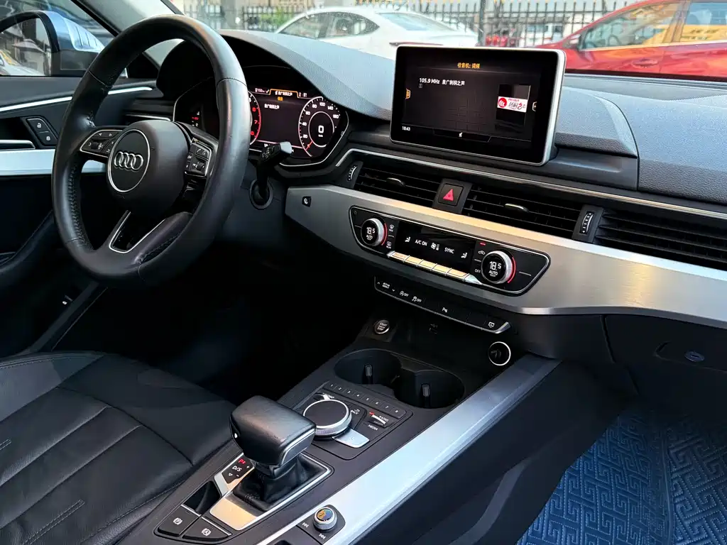 Audi A4L 2018 30 40 TFSI Fashion