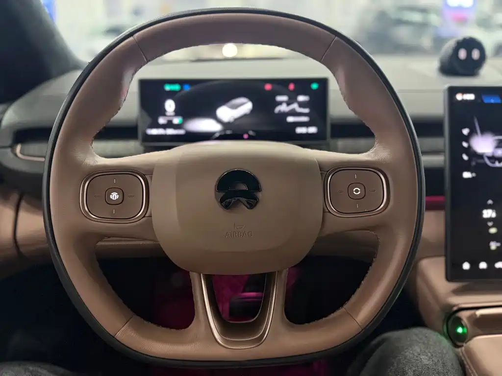 NIO ES6 — миниатюра 12