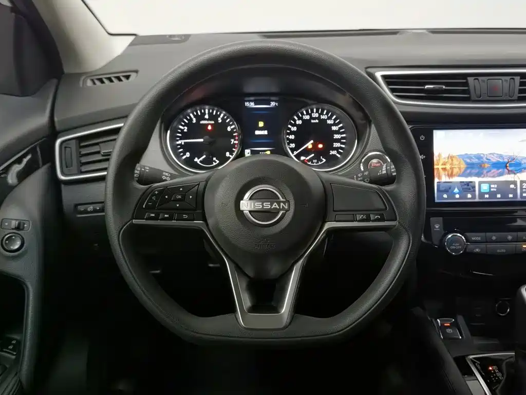 Nissan Qashqai — миниатюра 11