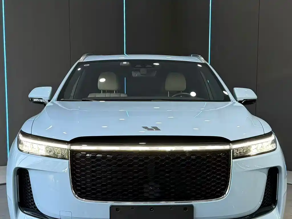 Li Auto Li ONE — миниатюра 2