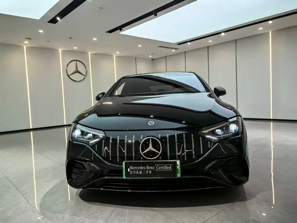 MERCEDES-BENZ EQE AMG