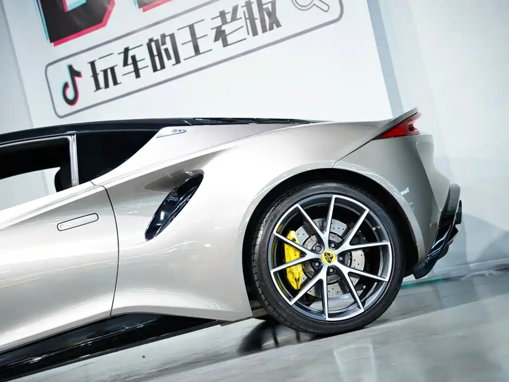 Lotus Emira — миниатюра 56