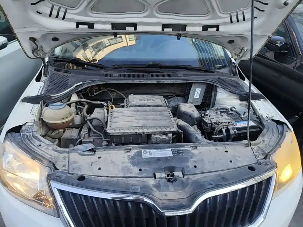 Skoda Rapid Spaceback — миниатюра 20