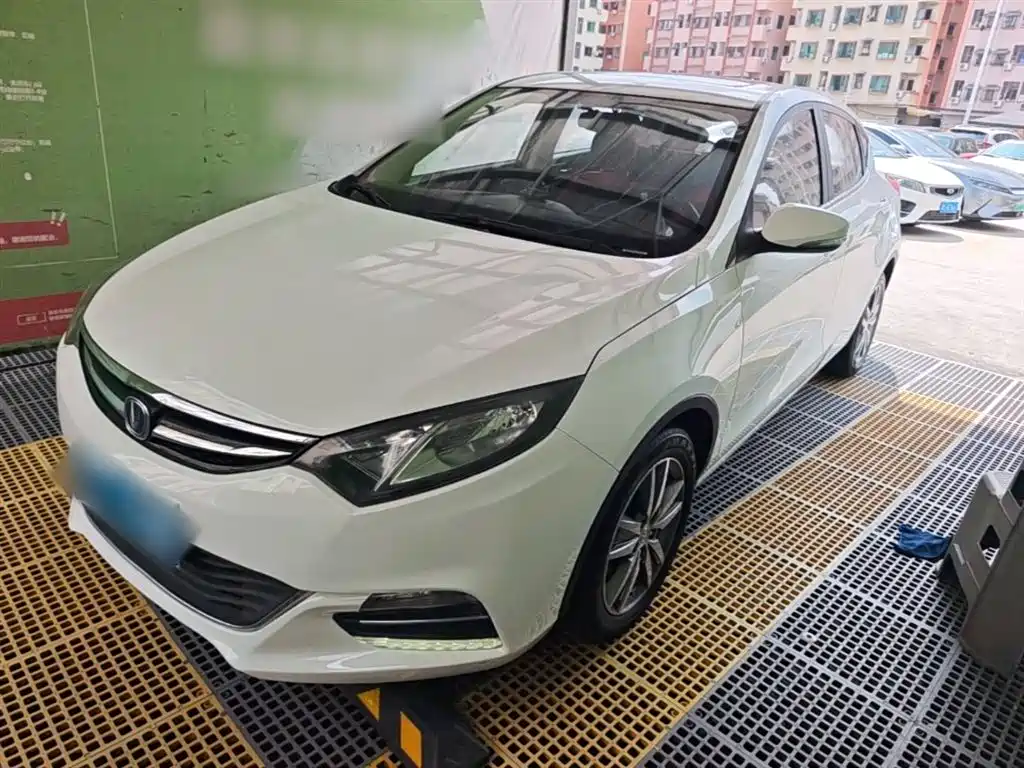 Купить Changan Eado XT