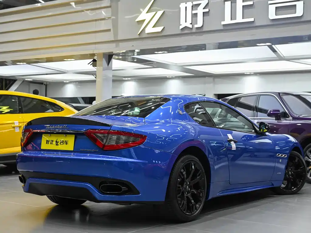 MASERATI GRANTURISMO