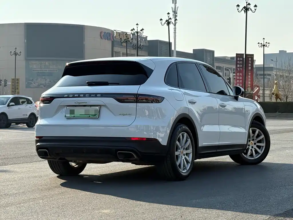 PORSCHE CAYENNE NEW ENERGY